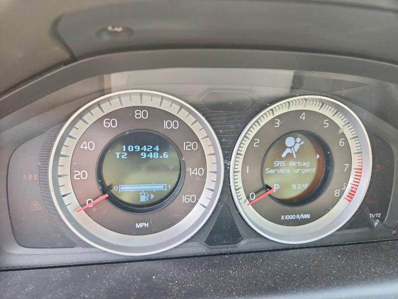 2013 Volvo Xc60 VIN YV4940DZ0D2391243 COPART salvage auction — FRONT END, NY - CERTIFICATE OF TITLE, sold $750 on 2026-07-29 (photo 9)