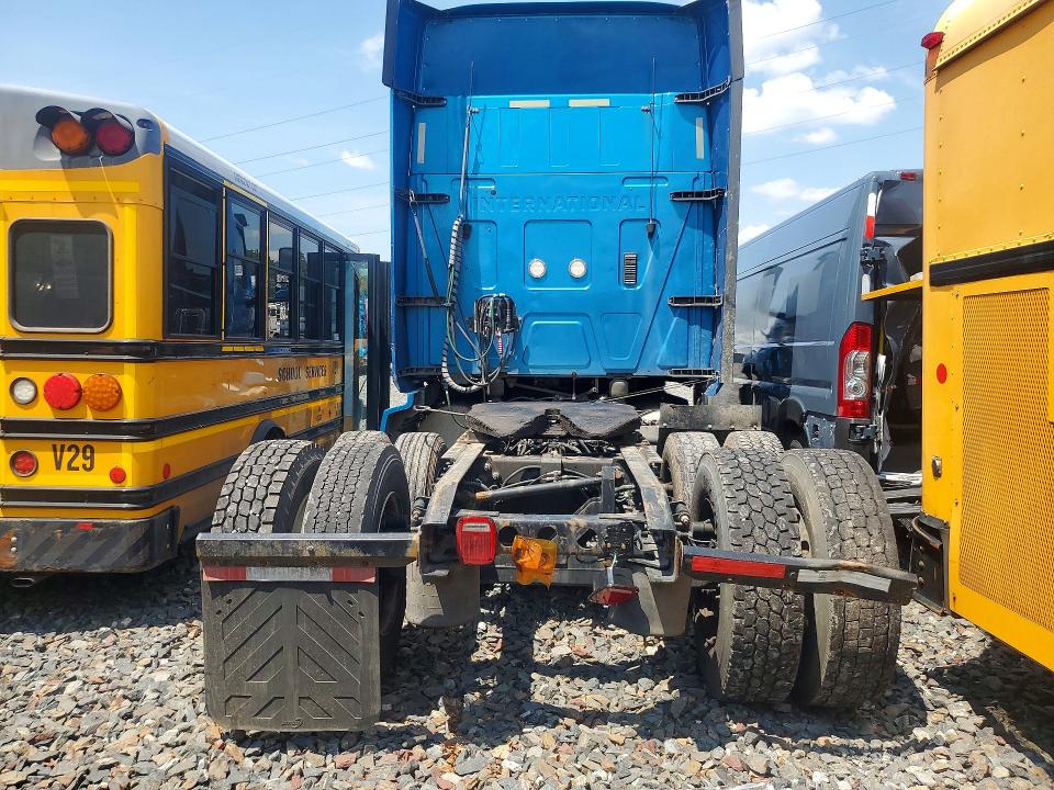 2019 International VIN 3HSKZAPRXKN648228 COPART salvage auction — MINOR DENT/SCRATCHES, Nj - Certificate Of Title, sold $8,300 on 2026-07-28 (photo 6)