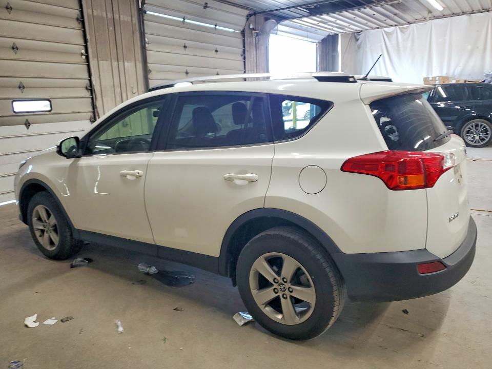2015 Toyota Rav 4 VIN JTMRFREV3FD102408 COPART salvage auction — MINOR DENT/SCRATCHES, Pa - Cert Of Title, sold $4,950 on 2026-07-09 (photo 2)