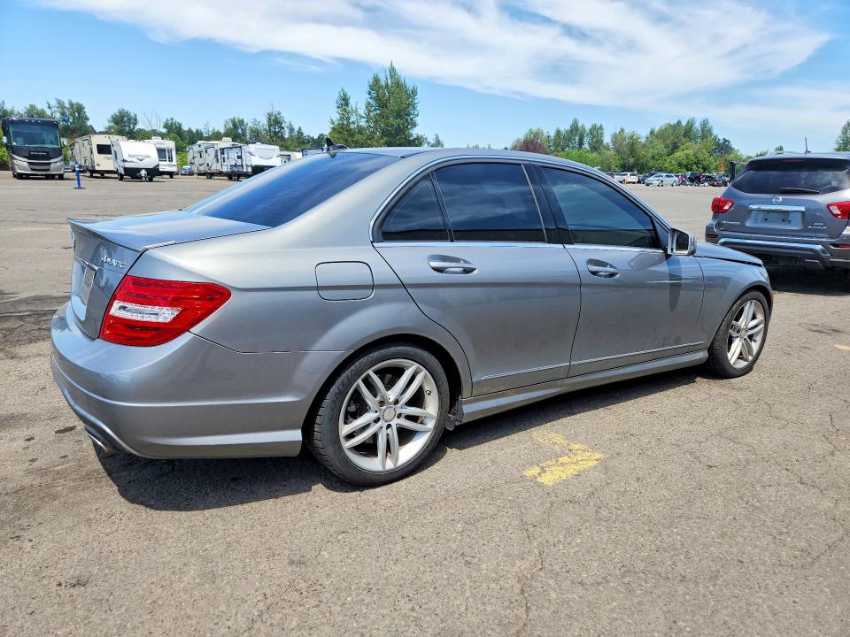 2013 Mercedes-benz C-klasse VIN WDDGF8AB0DA786870 COPART salvage auction — FRONT END, Or - Salvage Title Certificate, sold $2,300 on 2026-08-17 (photo 3)