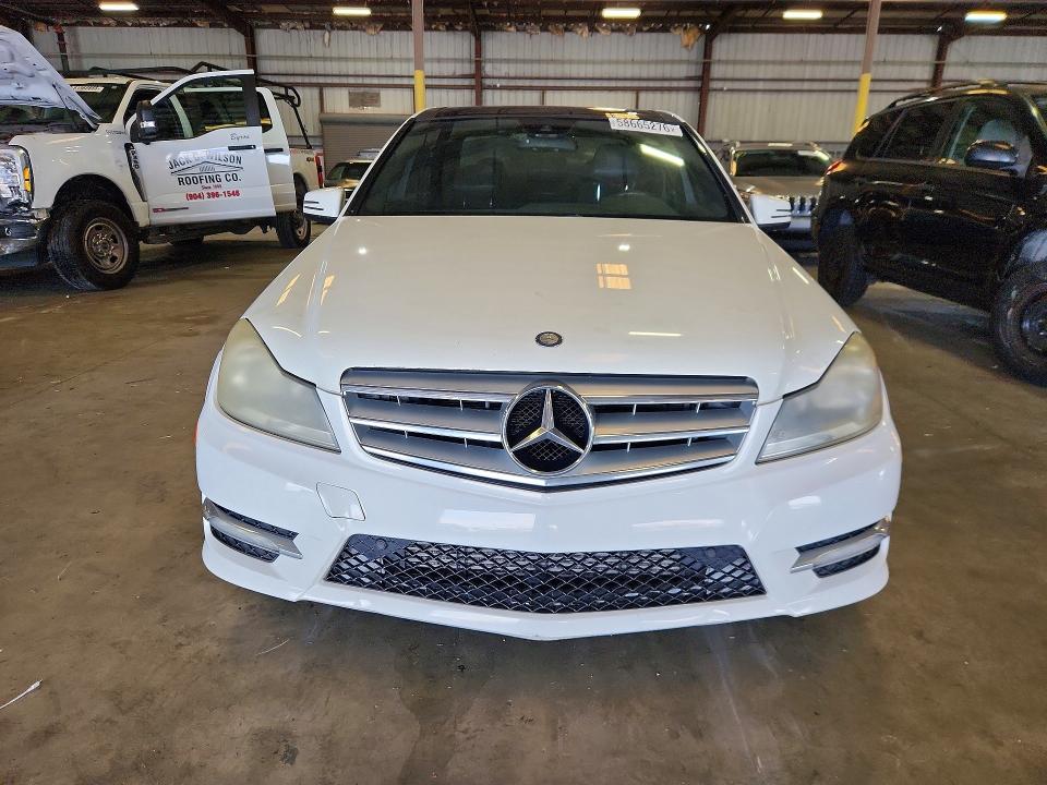 2012 Mercedes-benz C class VIN WDDGF4HB4CR218622 COPART salvage auction — MECHANICAL, Fl - Certificate Of Title, sold $450 on 2026-08-05 (photo 5)