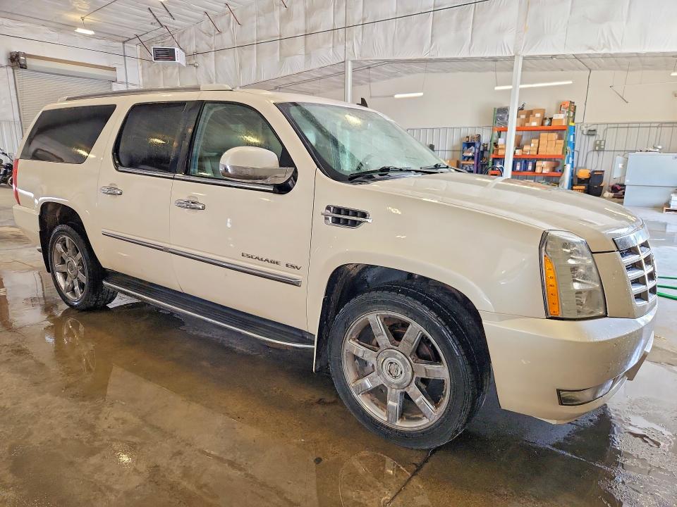 2013 Cadillac Escalade VIN 1GYS4HEF9DR102000 COPART salvage auction — HAIL, IA - CERTIFICATE OF TITLE, sold $900 on 2026-08-03 (photo 4)