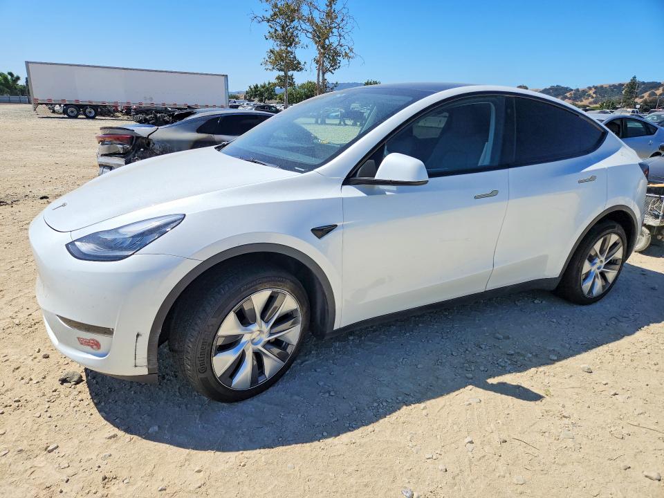 2023 Tesla Model y VIN 7SAYGDEE5PA099825 COPART salvage auction — FRONT END, Ca - Salvage Certificate, sold $6,200 on 2026-07-28 (photo 1)