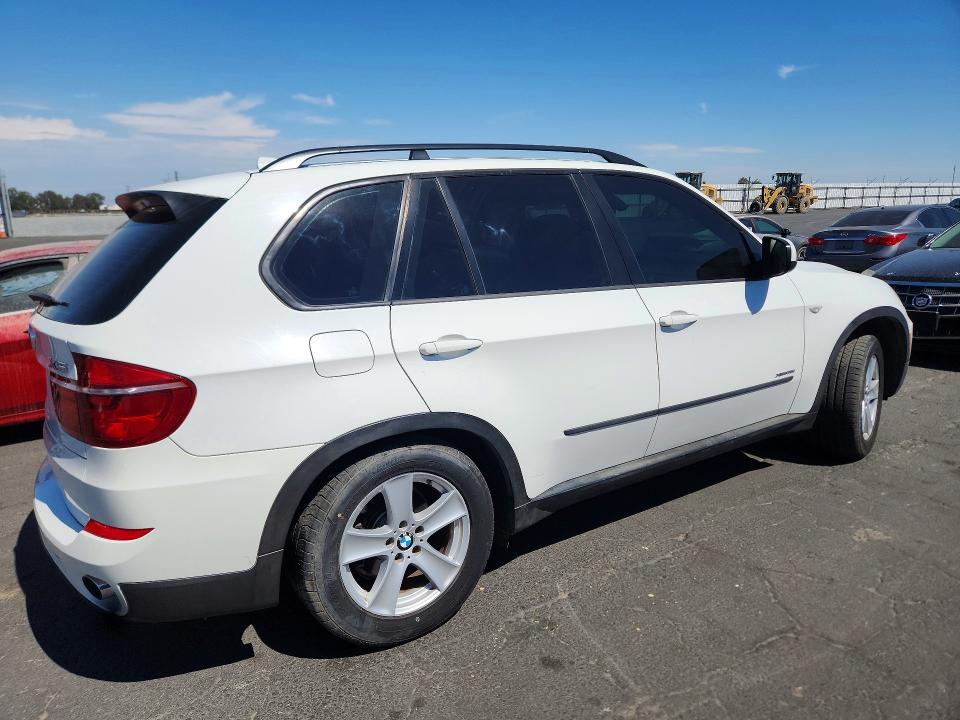 2013 BMW X5 VIN 5UXZV4C53D0B02441 COPART salvage auction — MECHANICAL, CA - DIS/DLR/EXP ONLY CLEAN TITLE, sold $150 on 2026-07-30 (photo 3)