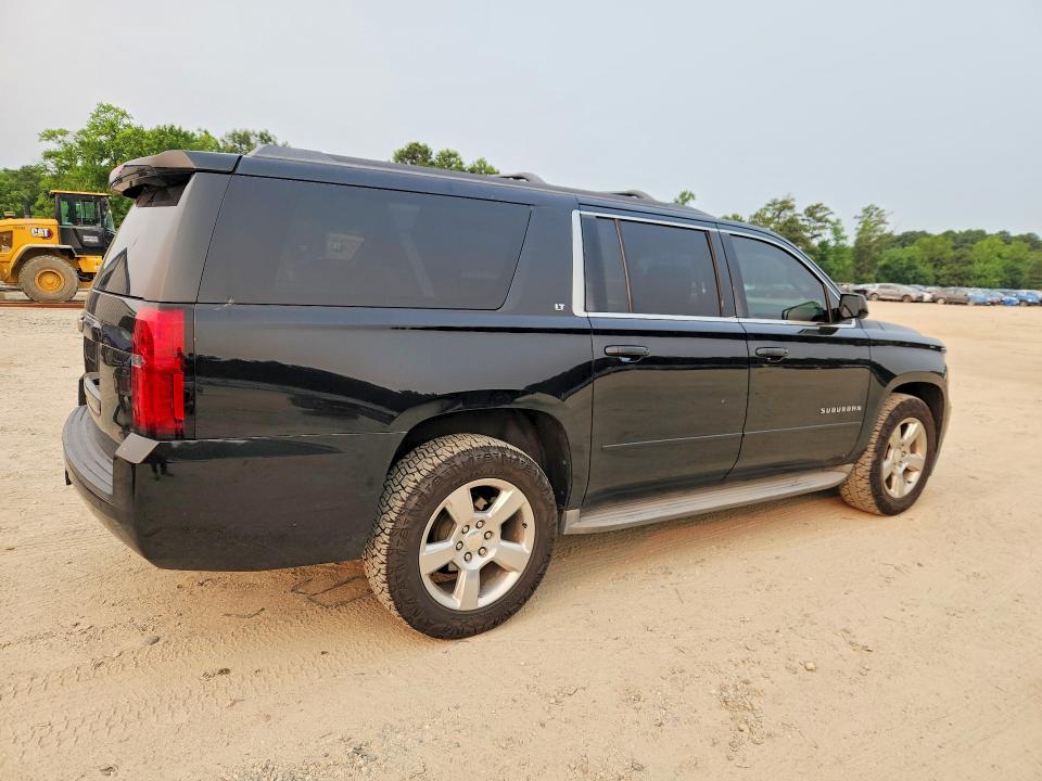 2015 Chevrolet Suburban VIN 1GNSKJKC8FR169078 COPART salvage auction — NORMAL WEAR, IN - CERTIFICATE OF TITLE, sold $7,000 on 2026-08-27 (photo 3)