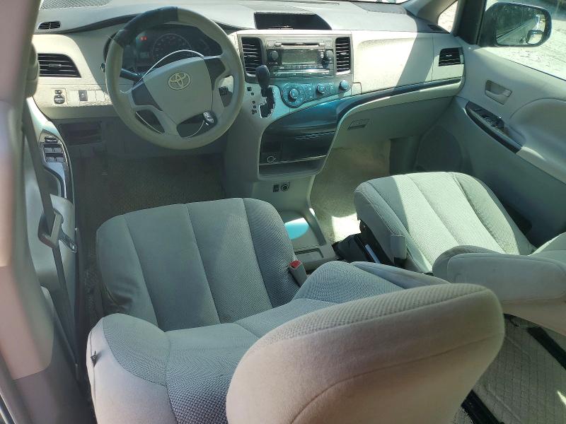 2011 Toyota Sienna VIN 5TDKA3DC4BS008694 COPART salvage auction — NORMAL WEAR, FL - CERTIFICATE OF TITLE, sold $1,550 on 2026-07-18 (photo 8)