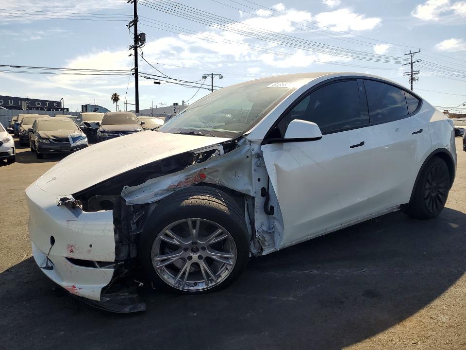 2022 Tesla Model y VIN 7SAYGDEE9NF557902 — COPART salvage auction photo