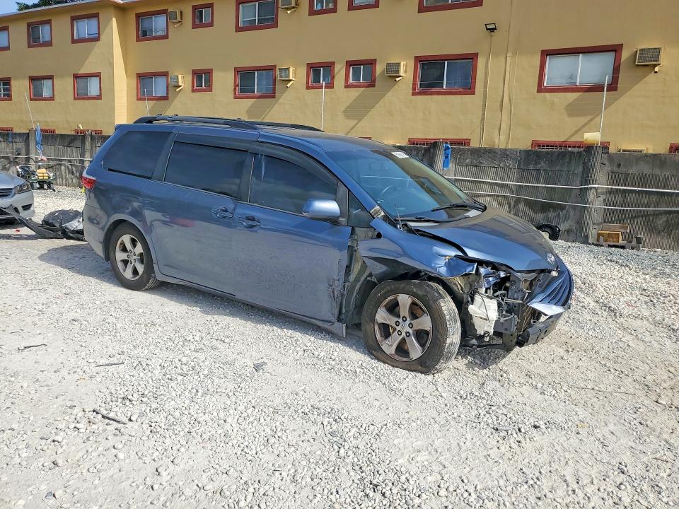 2015 Toyota Sienna VIN 5TDKK3DC5FS624228 COPART salvage auction — FRONT END, Salvage Title, sold $950 on 2026-07-17 (photo 4)