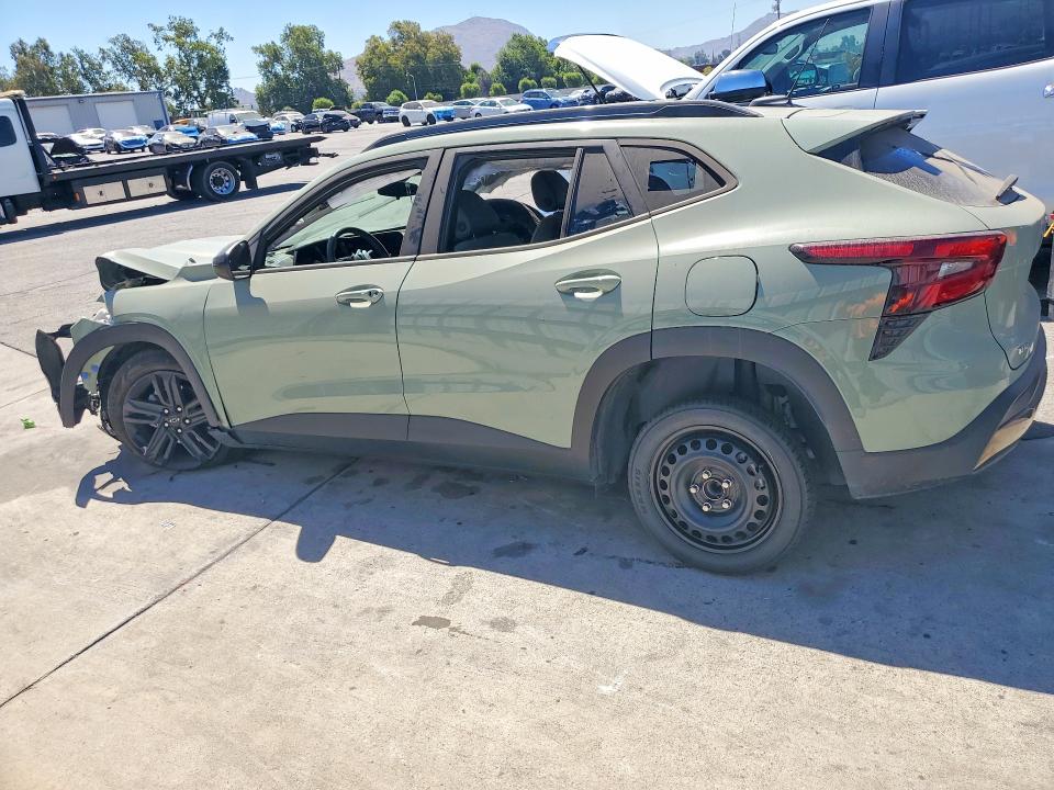2025 Chevrolet Trax VIN KL77LKEP2SC061243 COPART salvage auction — FRONT END, Ca - Dis/Dlr/Exp Only Clean Title (P), sold $3,050 on 2026-07-27 (photo 2)