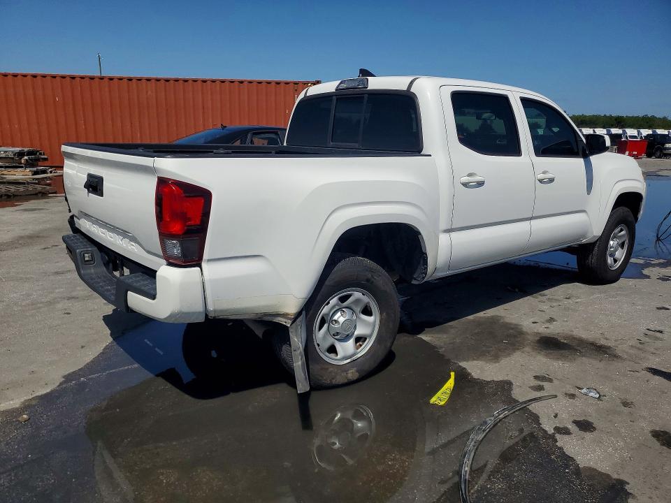 2018 Toyota Tacoma VIN 5TFAX5GN8JX112651 COPART salvage auction — REAR END, Fl - Cert Of Title Slvg Rebuildable, sold $4,850 on 2026-07-30 (photo 3)