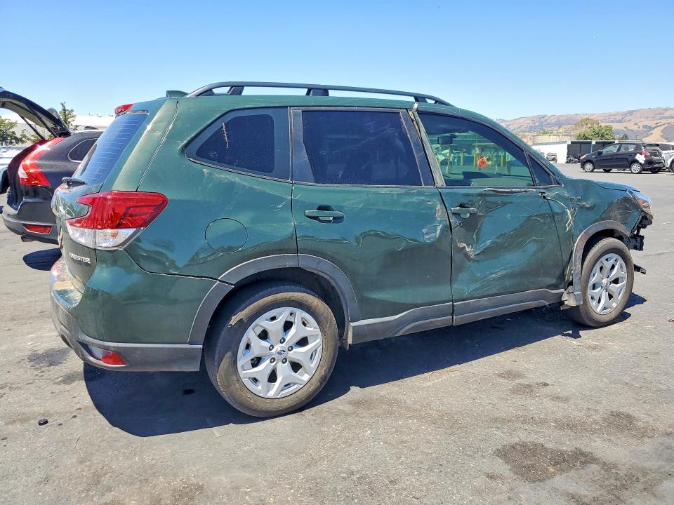 2022 Subaru Forester VIN JF2SKACC9NH403645 COPART salvage auction — FRONT END, Ca - Dis/Dlr/Exp Only Clean Title, sold $550 on 2026-07-30 (photo 3)