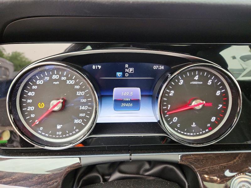 2018 Mercedes-benz E-klasse VIN WDDZF4KB4JA486079 COPART salvage auction — MINOR DENT/SCRATCHES, Ct - Clean Title, sold $16,900 on 2026-08-25 (photo 9)