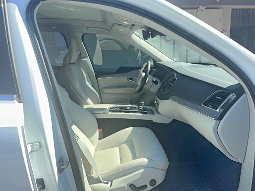 2025 Volvo Xc90 VIN YV4H60PE4S1316384 COPART salvage auction — MINOR DENT/SCRATCHES, Ar - Dis/Dlr/Exp Only Salvage Title (P), sold $7,600 on 2026-08-06 (photo 5)