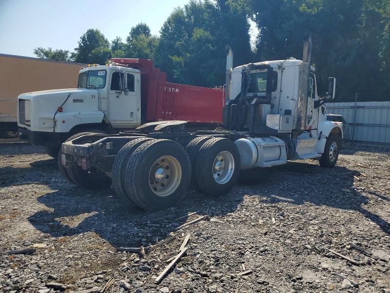 2017 Peterbilt 567 VIN 1XPCDP9X3HD444860 COPART salvage auction — Burn Engine, SC - CERT OF TITLE-SALVAGE FIRE, sold $10,400 on 2026-08-12 (photo 4)