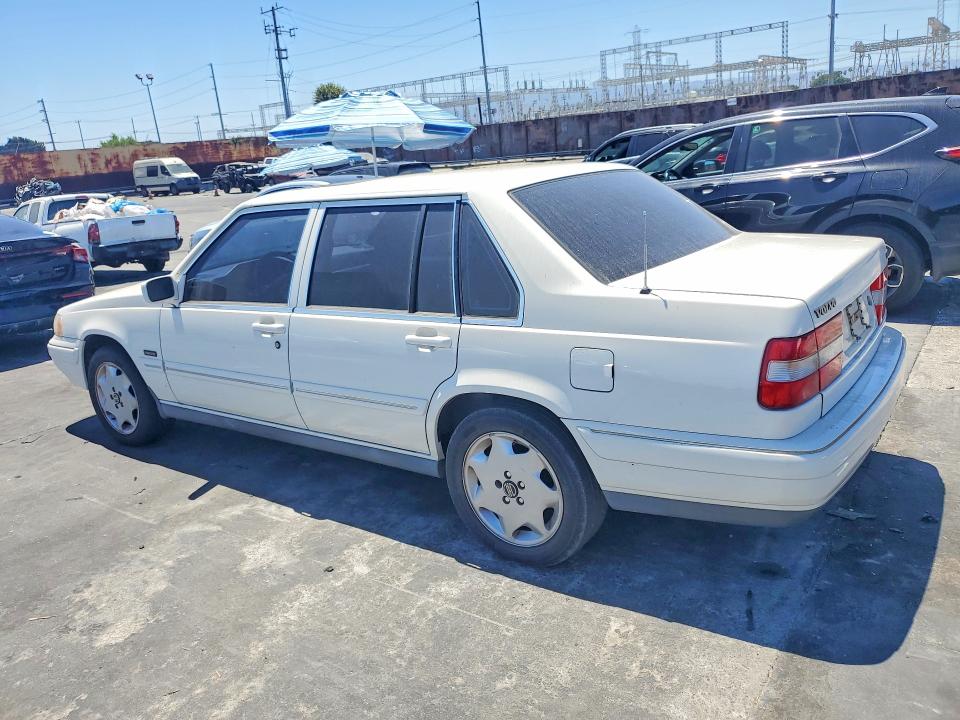 1996 Volvo 960 VIN YV1KS9602T1078092 COPART salvage auction — MINOR DENT/SCRATCHES, Ca - Dis/Dlr/Exp Only Clean Title, sold $1,450 on 2026-08-05 (photo 2)