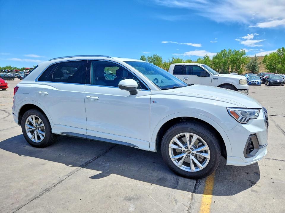 2023 Audi Q3 VIN WA1EECF37P1031223 COPART salvage auction — SIDE, Co - Public - Salvage Title, sold $13,400 on 2026-08-05 (photo 4)