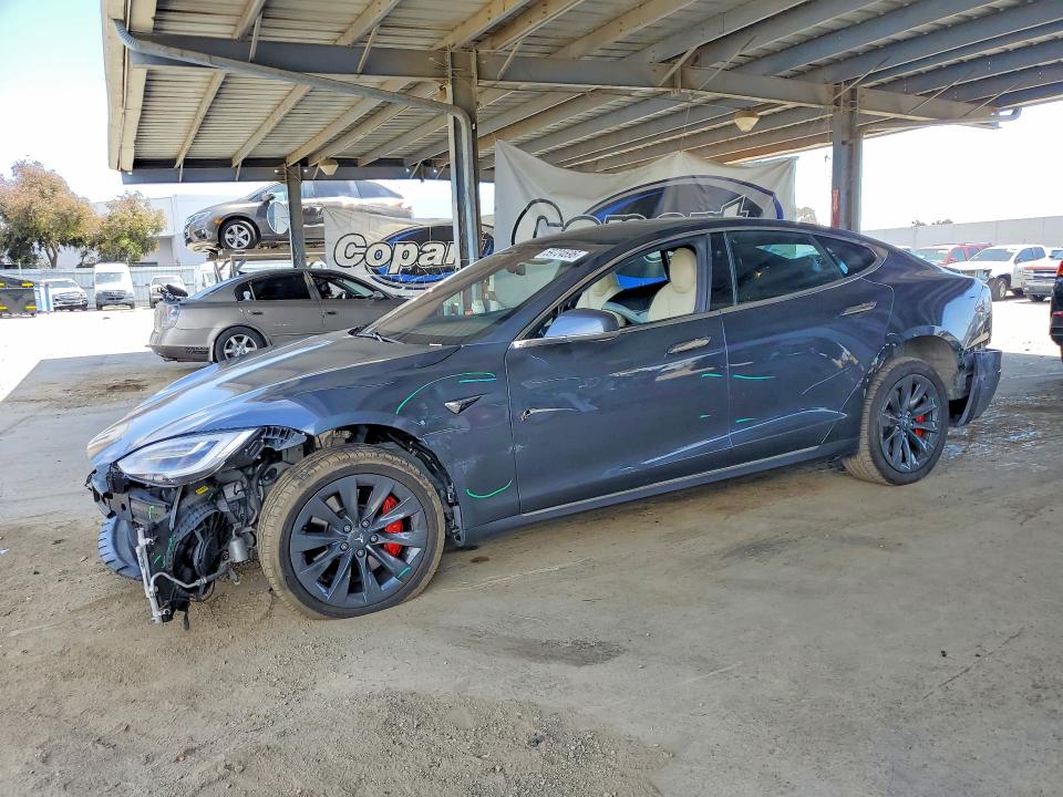 2020 Tesla Model s VIN 5YJSA1E47LF365899 — COPART salvage auction photo