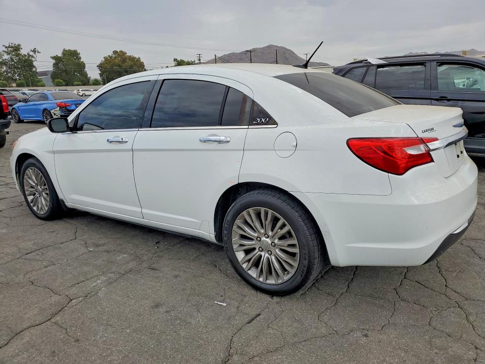2011 Chrysler 200 VIN 1C3BC2FG7BN618216 COPART salvage auction — MINOR DENT/SCRATCHES, Ca - Salvage Certificate, sold $775 on 2026-07-30 (photo 2)