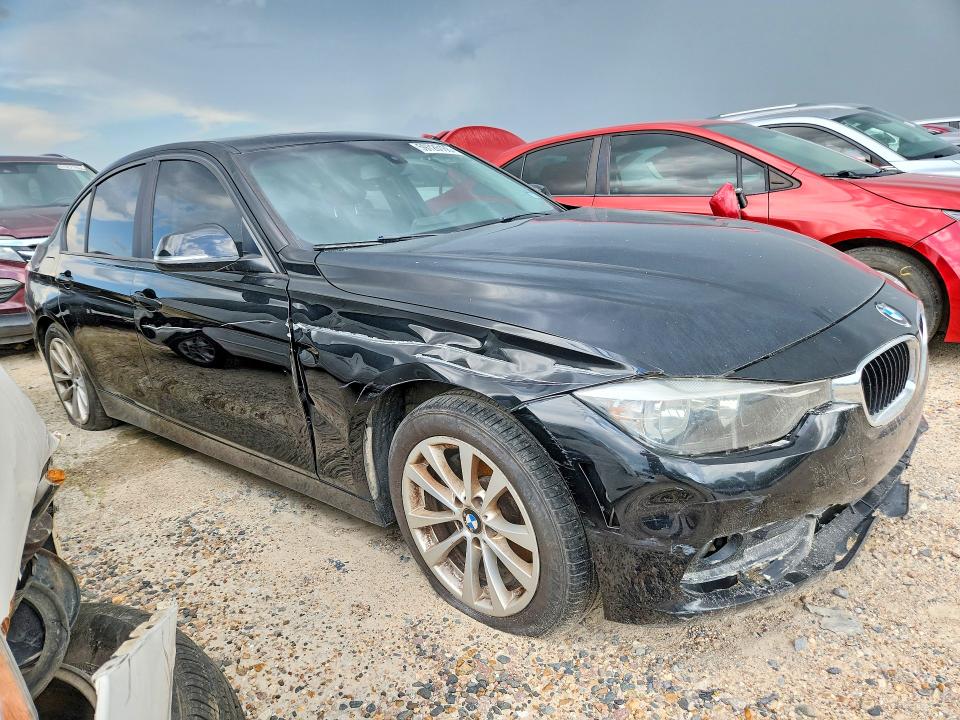 2017 BMW 3er VIN WBA8E1G58HNU13050 COPART salvage auction — SIDE, Tx - Certificate Of Title, sold $1,500 on 2026-07-28 (photo 4)