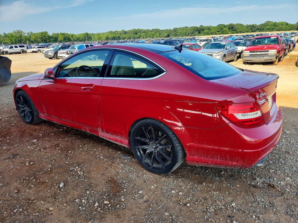 2015 Mercedes-benz VIN WDDGJ4HB9FG363945 COPART salvage auction — MINOR DENT/SCRATCHES, AL - CERTIFICATE OF TITLE (P), sold $4,500 on 2026-07-29 (photo 2)