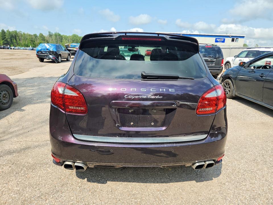 2012 Porsche Cayenne VIN WP1AC2A22CLA83942 COPART salvage auction — MINOR DENT/SCRATCHES, Ir - Non-Repairable, sold $2,800 on 2026-08-11 (photo 6)