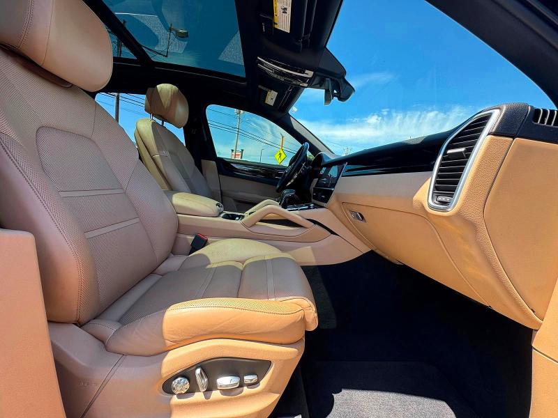 2019 Porsche Cayenne VIN WP1AA2AY7KDA09385 COPART salvage auction — NORMAL WEAR, Va - Certificate Of Title (P), sold $16,400 on 2026-07-27 (photo 5)