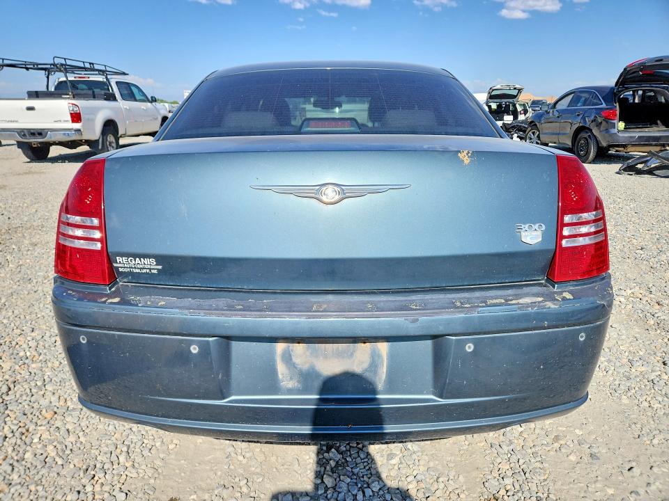 2005 Chrysler 300c VIN 2C3AA63H65H525285 COPART salvage auction — HAIL, Co - Certificate Of Title, sold $900 on 2026-08-01 (photo 6)