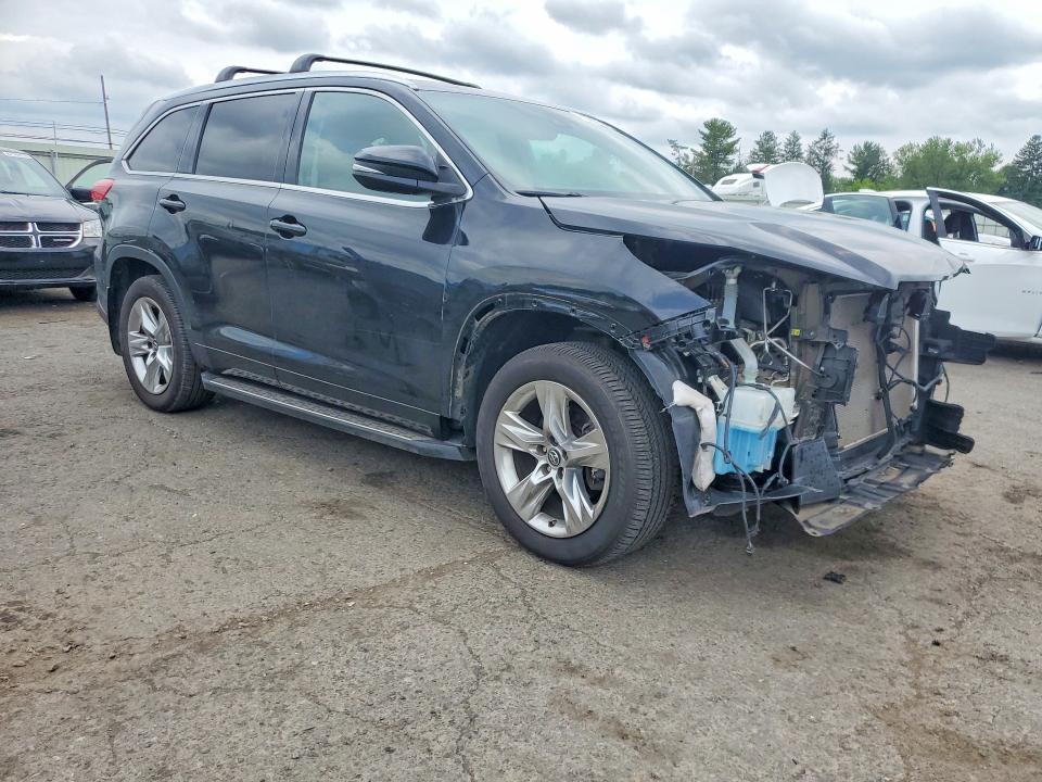 2018 Toyota Highlander VIN 5TDDZRFH7JS819627 COPART salvage auction — FRONT END, PA - CERTIFICATE OF SALVAGE, sold $9,300 on 2026-07-28 (photo 4)