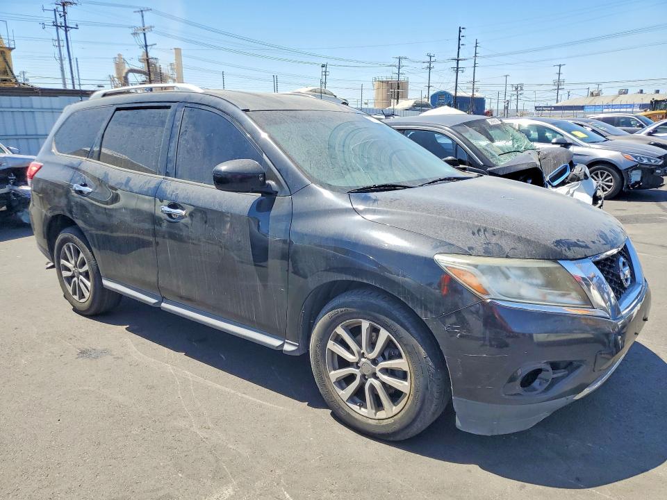 2016 Nissan Pathfinder VIN 5N1AR2MN3GC660288 COPART salvage auction — MINOR DENT/SCRATCHES, Ca - Dis/Dlr/Exp Only Clean Title, sold $850 on 2026-07-27 (photo 4)