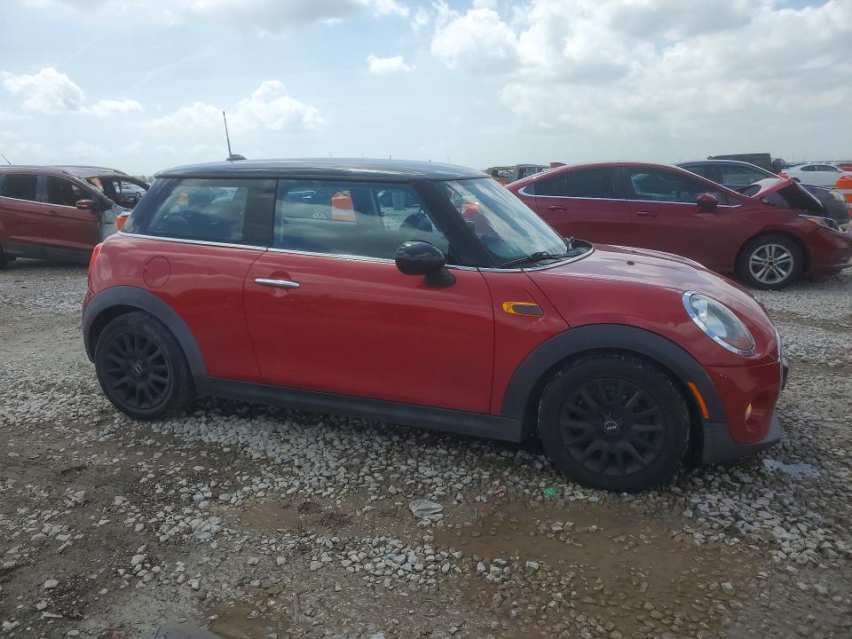 2016 Mini Cooper VIN WMWXP5C55G3B76369 COPART salvage auction — MECHANICAL, Tx - Certificate Of Title (P), sold $550 on 2026-08-06 (photo 4)