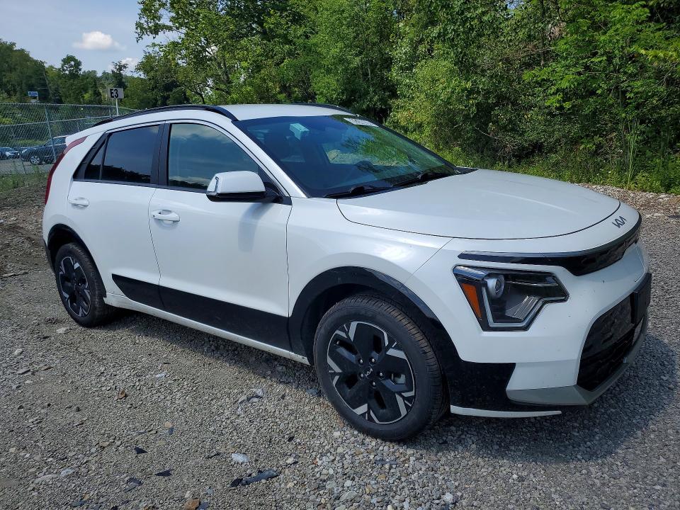 2023 Kia Niro VIN KNDCR3L18P5053339 COPART salvage auction — UNDERCARRIAGE, FL - CERTIFICATE OF TITLE, sold $6,900 on 2026-07-22 (photo 4)