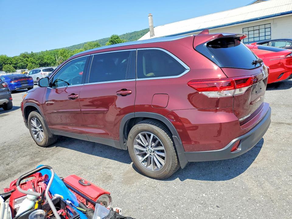 2019 Toyota Highlander VIN 5TDJZRFH8KS704247 COPART salvage auction — REAR END, PA - CERTIFICATE OF SALVAGE, sold $7,000 on 2026-07-28 (photo 2)