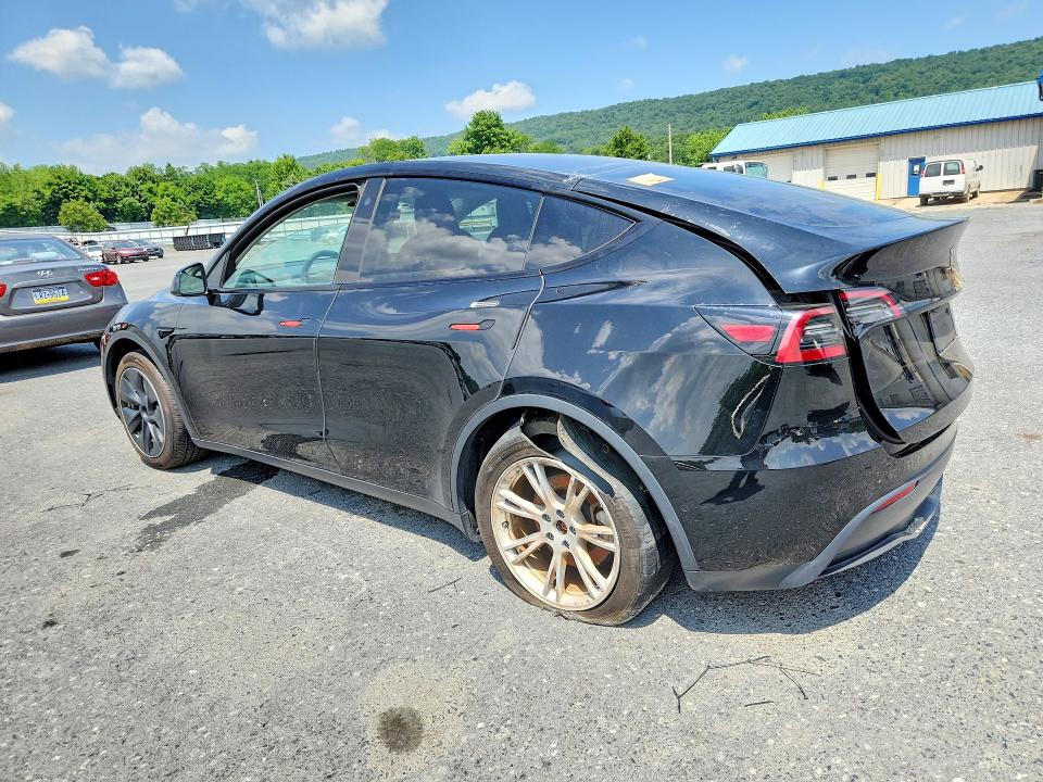 2022 Tesla Model y VIN 7SAYGDEE5NA022272 COPART salvage auction — REAR END, IN - CERTIFICATE OF TITLE, sold $13,100 on 2026-07-21 (photo 2)