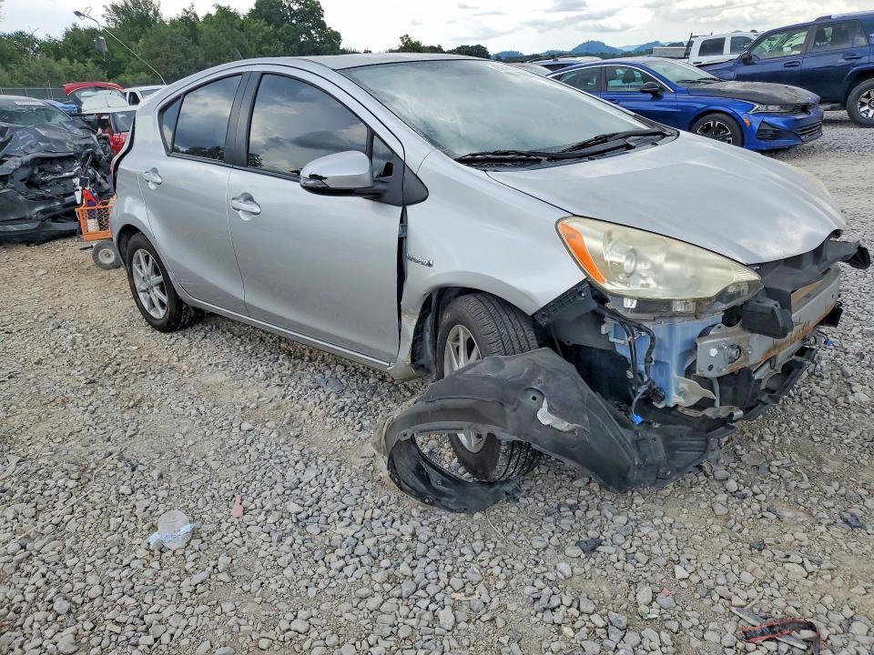 2013 Toyota Prius c VIN JTDKDTB34D1541154 COPART salvage auction — FRONT END, TN - SALVAGE CERTIFICATE, sold $225 on 2026-07-30 (photo 4)
