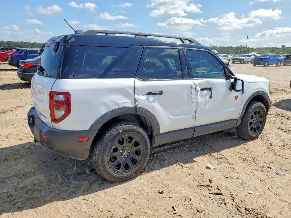 2025 Ford Bronco sport VIN 3FMCR9DA4SRF07900 COPART salvage auction — SIDE, Tx - Salvage Vehicle Title, sold $9,200 on 2026-08-18 (photo 3)
