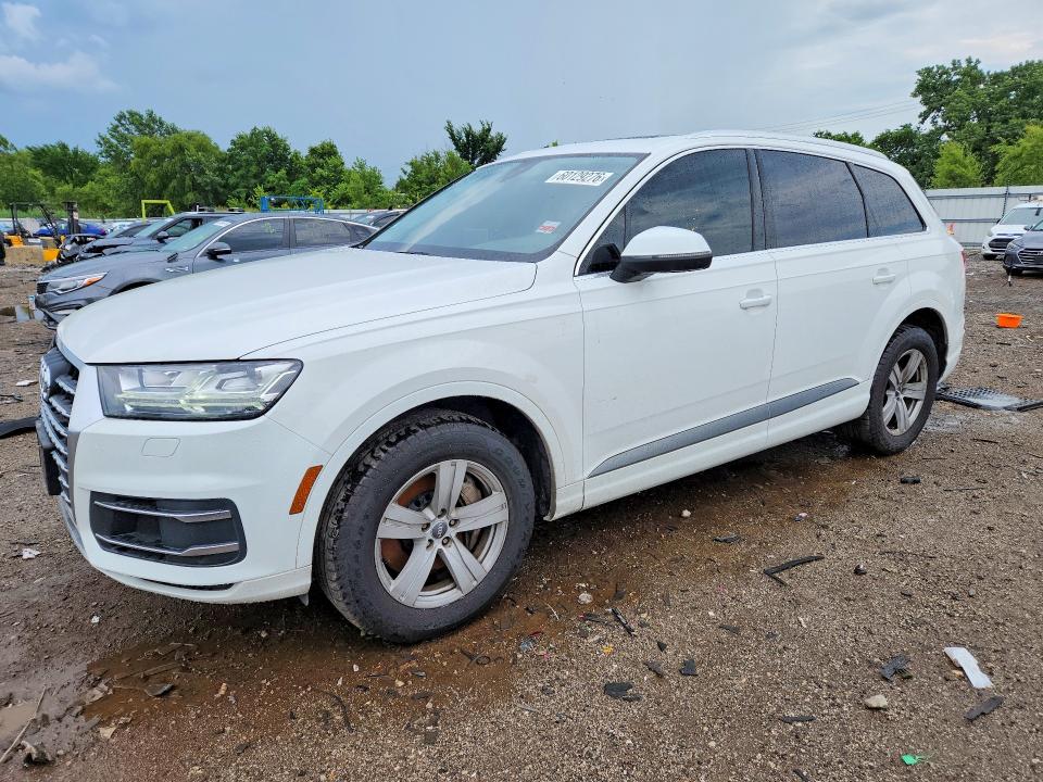 2019 Audi Q7 VIN WA1LHAF77KD017853 COPART salvage auction — MINOR DENT/SCRATCHES, Il - Certificate Of Title, sold $10,900 on 2026-07-29 (photo 1)