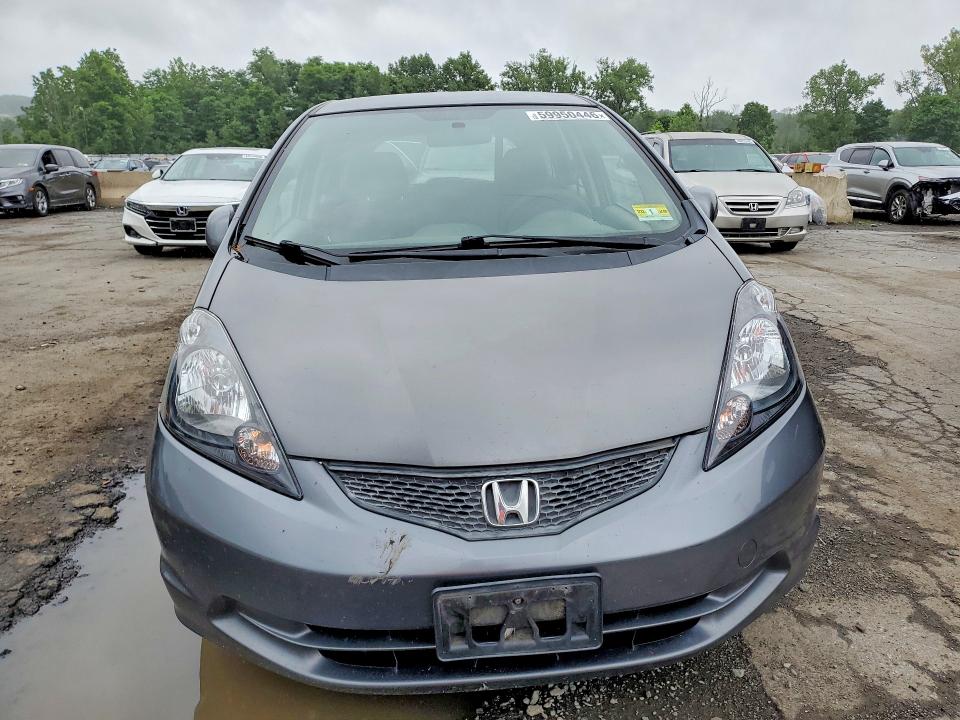 2013 Honda Fit VIN JHMGE8H35DC006795 COPART salvage auction — MINOR DENT/SCRATCHES, Nj - Certificate Of Title, sold $800 on 2026-07-21 (photo 5)