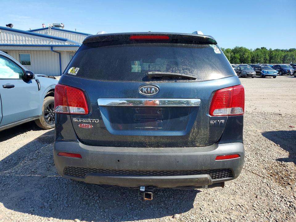 2011 Kia Sorento VIN 5XYKUDA27BG062805 COPART salvage auction — NORMAL WEAR, PA - CERT OF TITLE, sold $725 on 2026-07-27 (photo 6)