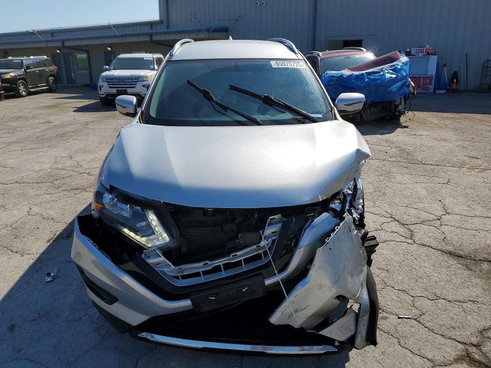 2017 Nissan Rogue VIN KNMAT2MT7HP571323 COPART salvage auction — FRONT END, TN - SALVAGE CERTIFICATE, sold $425 on 2026-07-28 (photo 5)