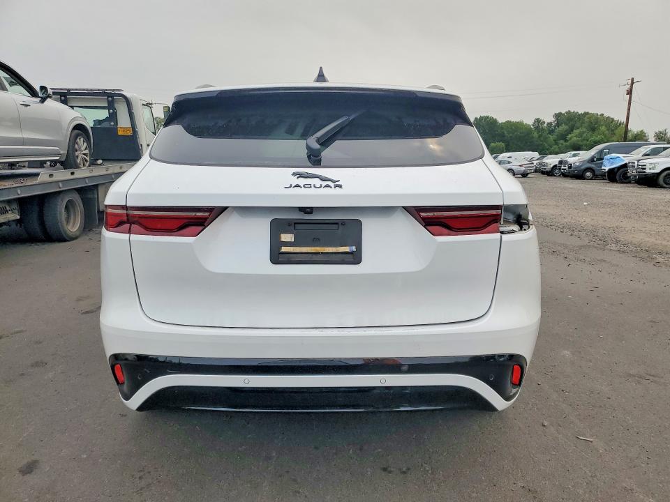 2025 Jaguar F-pace VIN SADCT2EX2SA747557 COPART salvage auction — FRONT END, Or - Salvage Title Certificate, sold $14,700 on 2026-09-16 (photo 6)