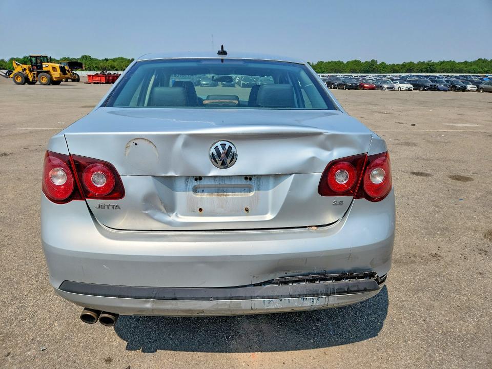 2009 Volk Jetta VIN 3VWRZ71KX9M132907 COPART salvage auction — FRONT END, NY - MV-907A SALVAGE CERTIFICATE, sold $425 on 2026-07-27 (photo 6)