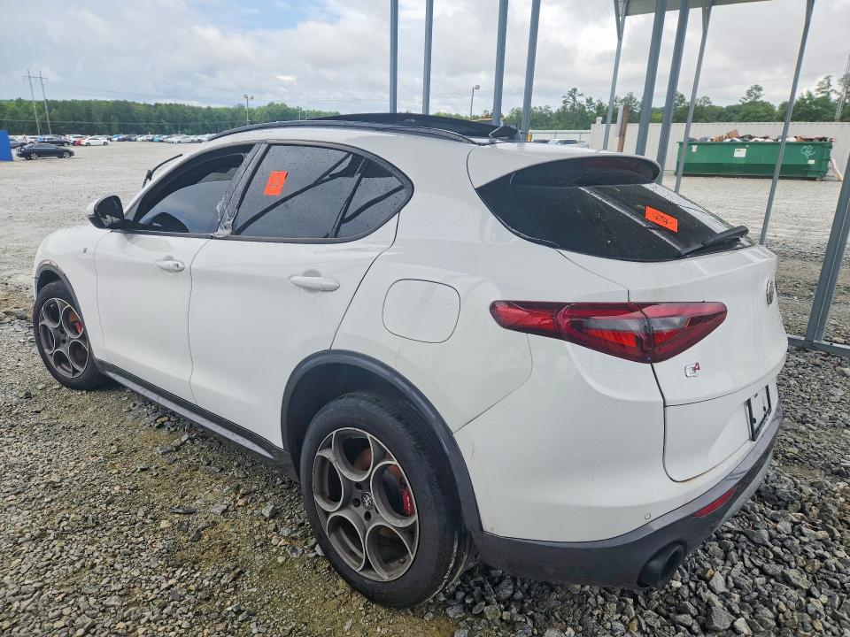 2022 Alfa romeo Stelvio VIN ZASPAKBN9N7D36784 COPART salvage auction — FRONT END, Fl - Certificate Of Title (P), sold $10,200 on 2026-08-12 (photo 2)