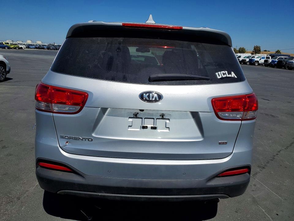 2016 Kia Sorento VIN 5XYPG4A33GG157858 COPART salvage auction — VANDALISM, CA - SALVAGE CERTIFICATE, sold $2,200 on 2026-07-27 (photo 6)