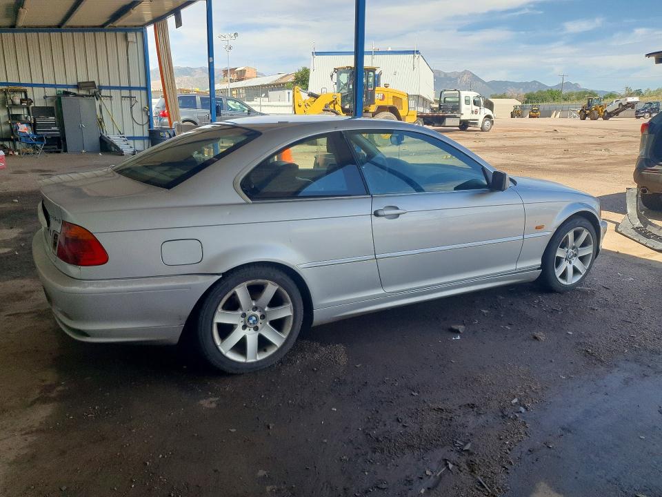 2001 BMW 3er VIN WBABN33421JW49639 COPART salvage auction — MECHANICAL, Co - Dis/Dlr/Exp Only Clean Title, sold $275 on 2026-08-03 (photo 3)