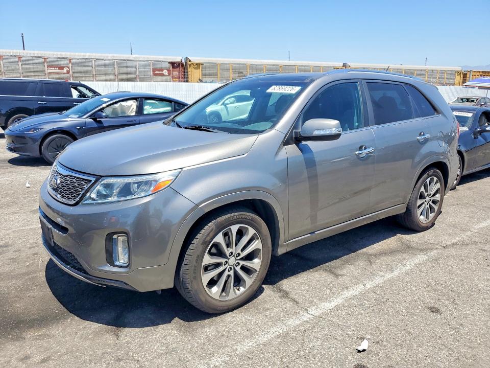 2015 Kia Sorento VIN 5XYKW4A77FG654054 COPART salvage auction — MINOR DENT/SCRATCHES, Ca - Dis/Dlr/Exp Only Clean Title, sold $2,150 on 2026-07-31 (photo 1)