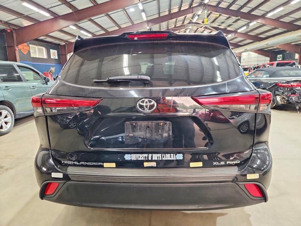 2021 Toyota Highlander VIN 5TDGZRBH8MS093297 COPART salvage auction — MINOR DENT/SCRATCHES, Salvage Title, sold $8,600 on 2026-07-16 (photo 6)