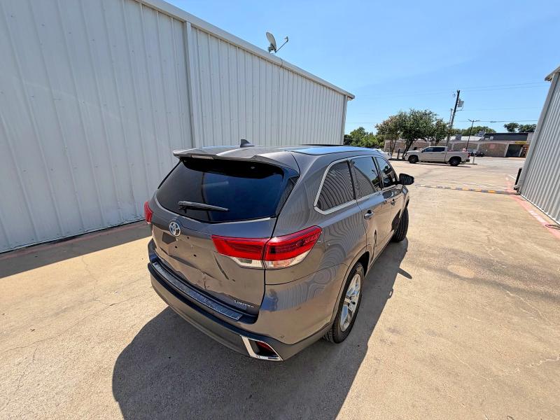 2017 Toyota Highlander VIN 5TDYZRFH0HS188103 COPART salvage auction — MINOR DENT/SCRATCHES, Ms - Certificate Of Title (P), sold $13,500 on 2026-07-23 (photo 4)