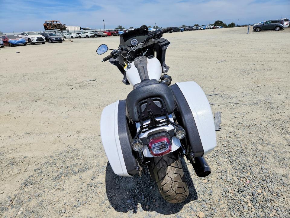 2026 Harley-davidson Low rider VIN 1HD1YXA29TB034287 COPART salvage auction — FRONT END, Salvage Title, sold $11,400 on 2026-09-07 (photo 4)