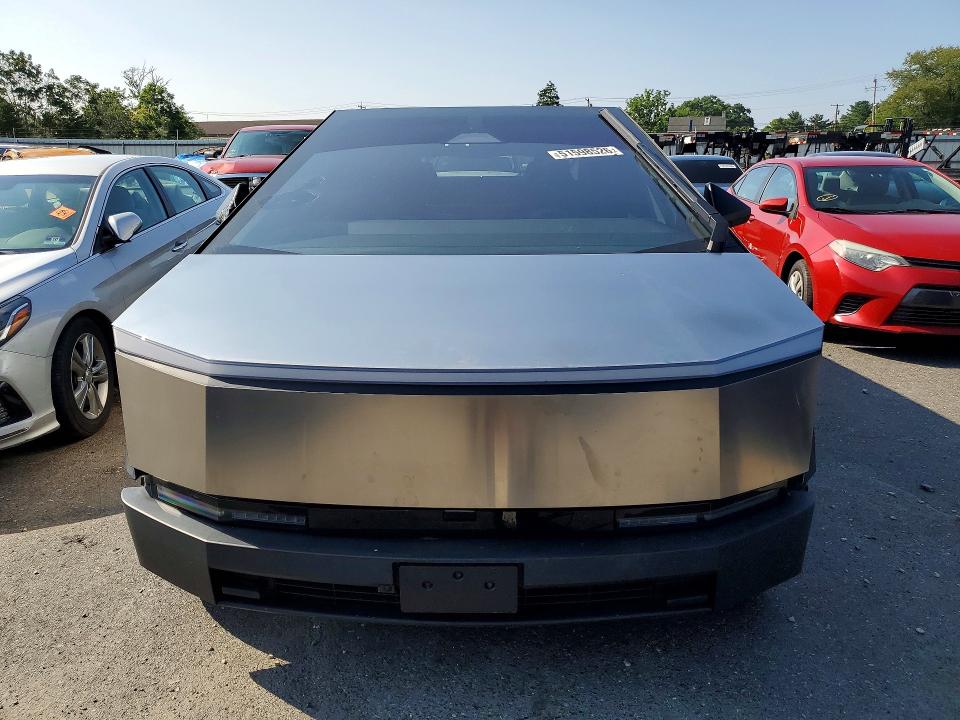2024 Tesla Cybertruck VIN 7G2CEHED7RA012292 COPART salvage auction — SIDE, Nj - Cert Of Title-Salvage, sold $6,000 on 2026-07-28 (photo 5)