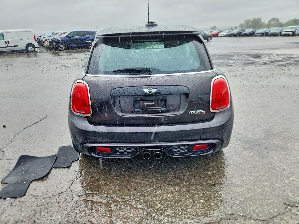 2015 Mini VIN WMWXP7C56F2A38176 COPART salvage auction — ROOF, Pa - Certificate Of Salvage, sold $1,800 on 2026-07-14 (photo 6)